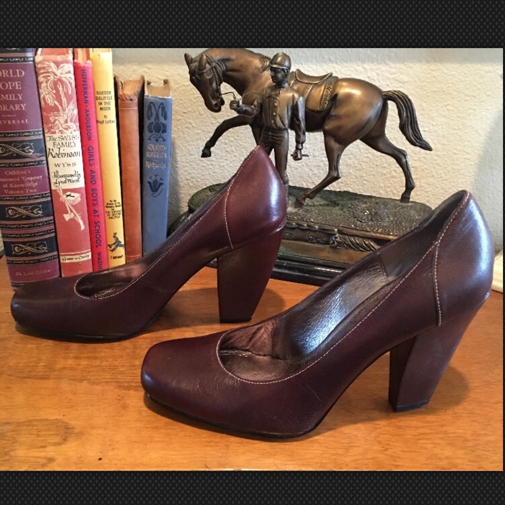 STAR LING Brown Leather Cuban Heels Worn 1x! 7.5M